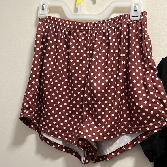 SHEIN Cat and Letter Graphic Tee & Polka Dot Shorts Sleep Set Size Large - Picture 3 of 4